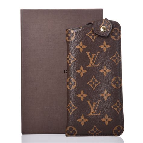 louis vuitton sunglasses case uk|louis vuitton sunglasses pouch.